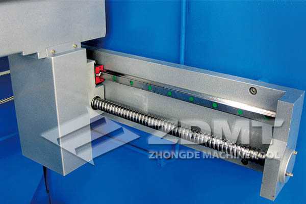 滾珠絲桿和直線導(dǎo)軌.jpg 滾珠絲桿和直線導(dǎo)軌.jpg