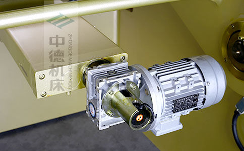 ZDS-640后檔料減速電機(jī)，質(zhì)量好，模擬運(yùn)算定位速度快.jpg